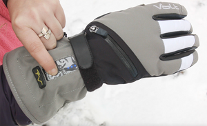 Womens Tatra gloves in the snow