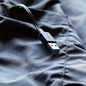 RADIANT Mens 5V Heated Jacket has a USB port to connect to the battery
