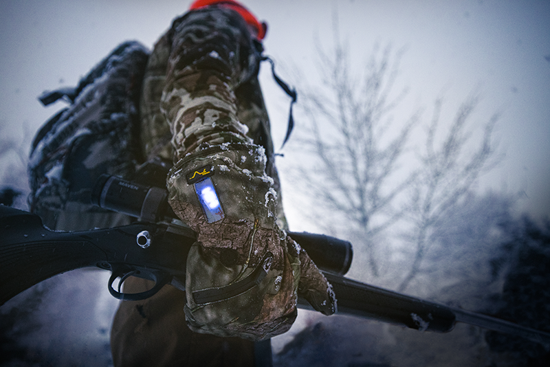 Mossy Oak Country Heated Gloves by Volt